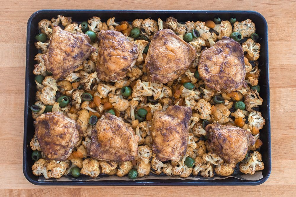 Baked chicken with cauliflower and olives